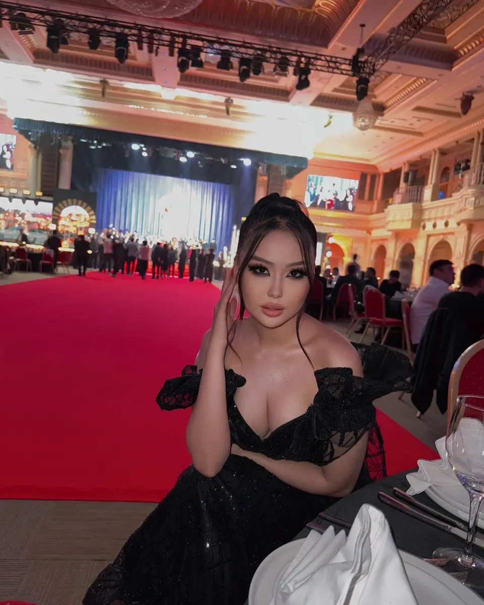 Aigerim escort in Hong Kong