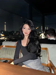 Aizhan escort in Hong Kong