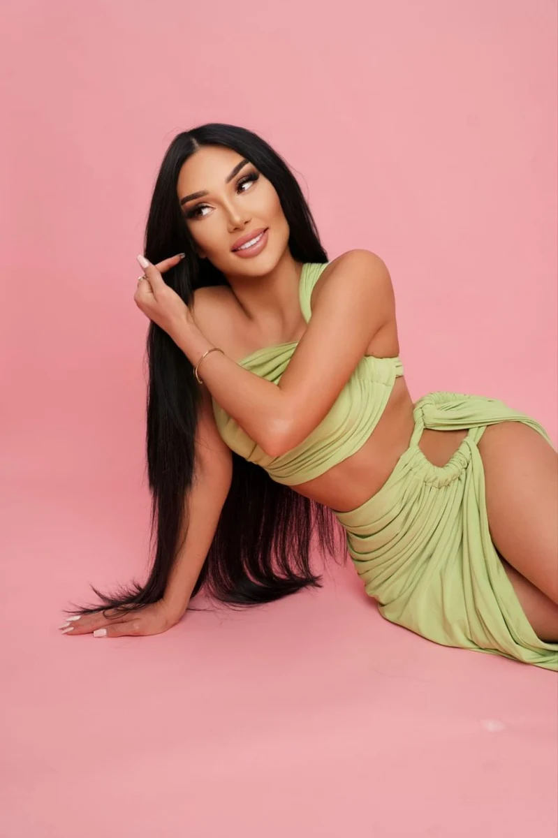 Camila escort in Hong Kong