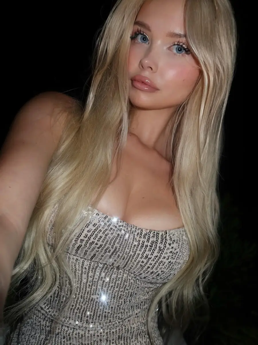 Lina escort in Hong Kong