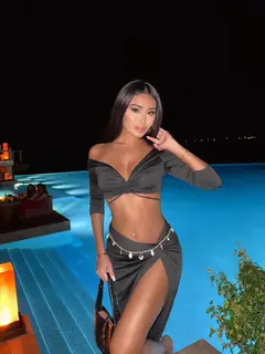 Madina escort in Hong Kong